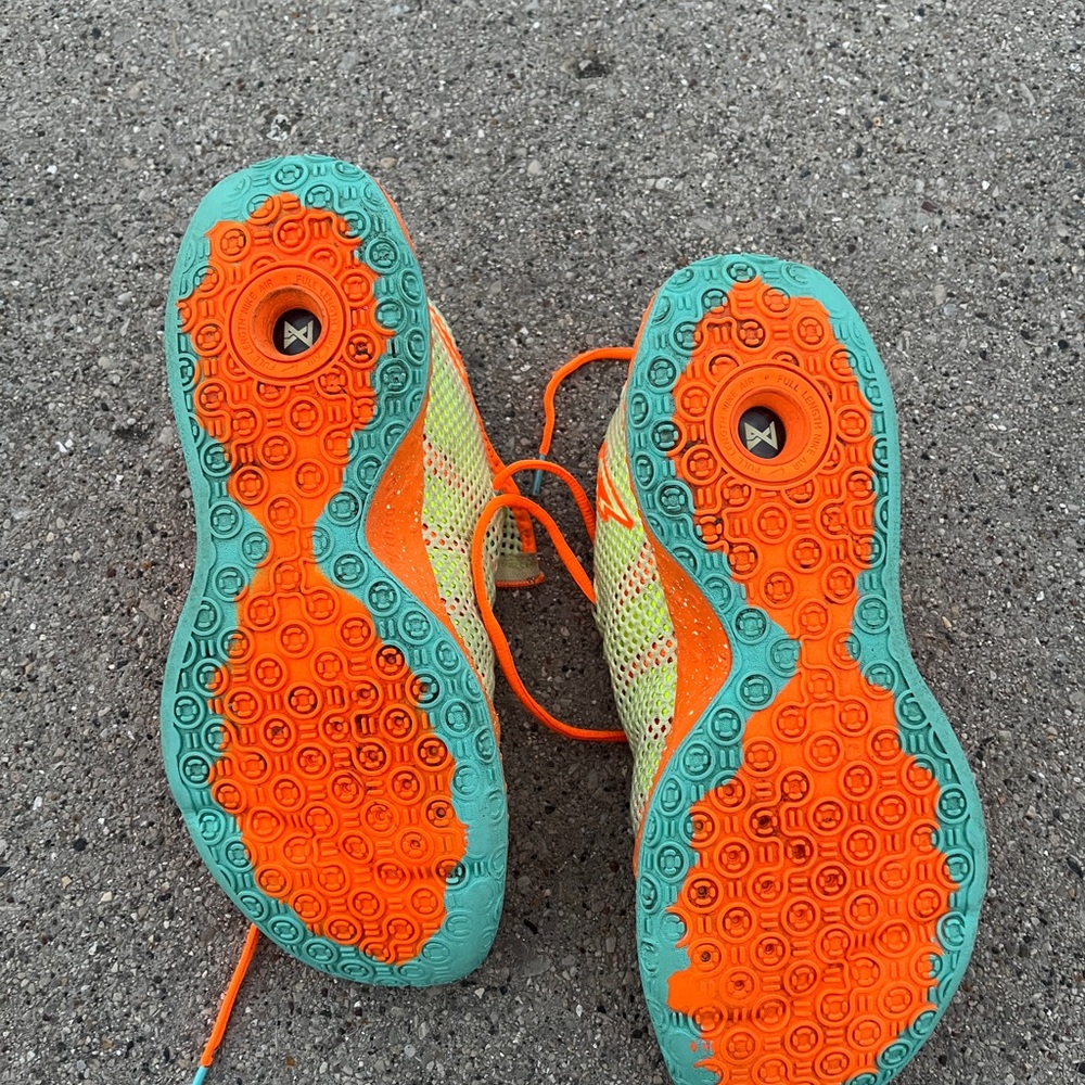 Paul George 4 gatorades - Picture 5 of 5
